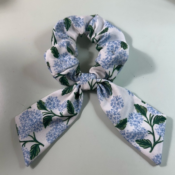 NWOT Rifle Paper Co. Scrunchie - Hydrangea - Picture 2 of 4